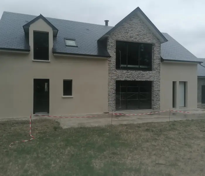 Ravalement de façade Mazé-Milon